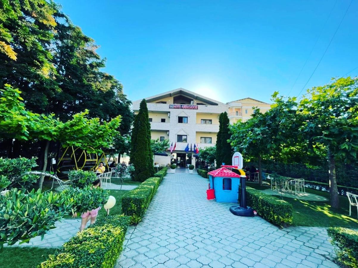 Ambasador Garden Hotel