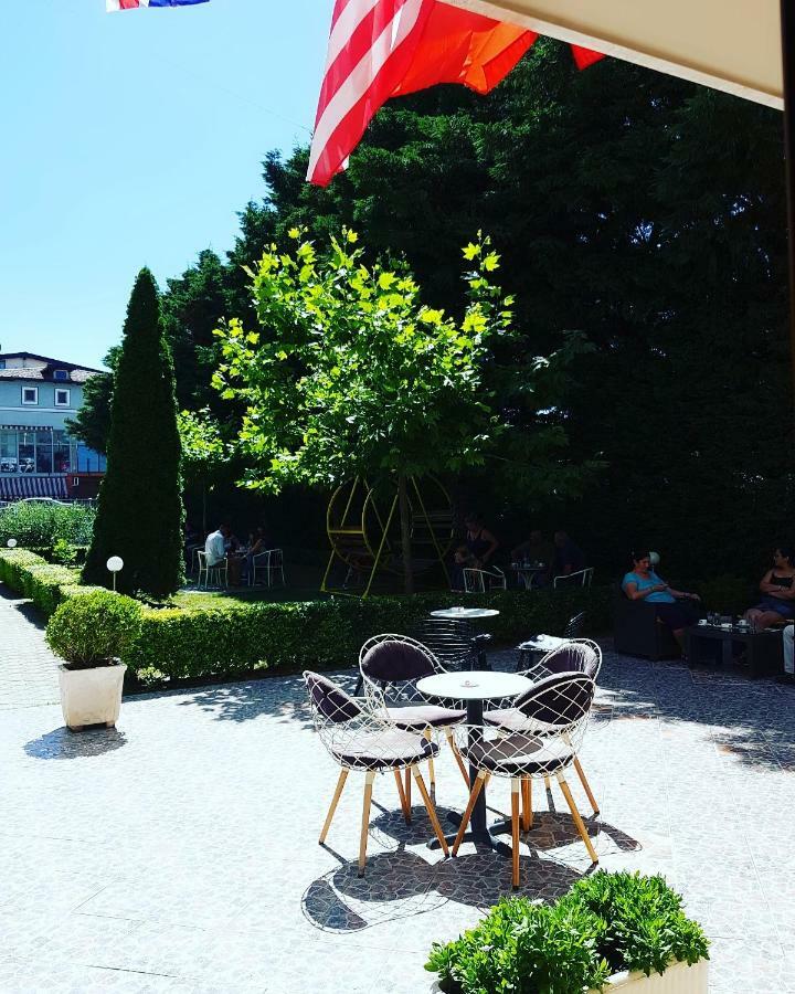 Ambasador Garden Hotel 4*