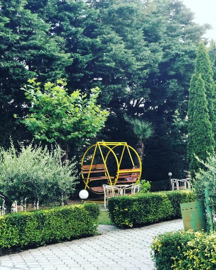 Ambasador Garden Hotel