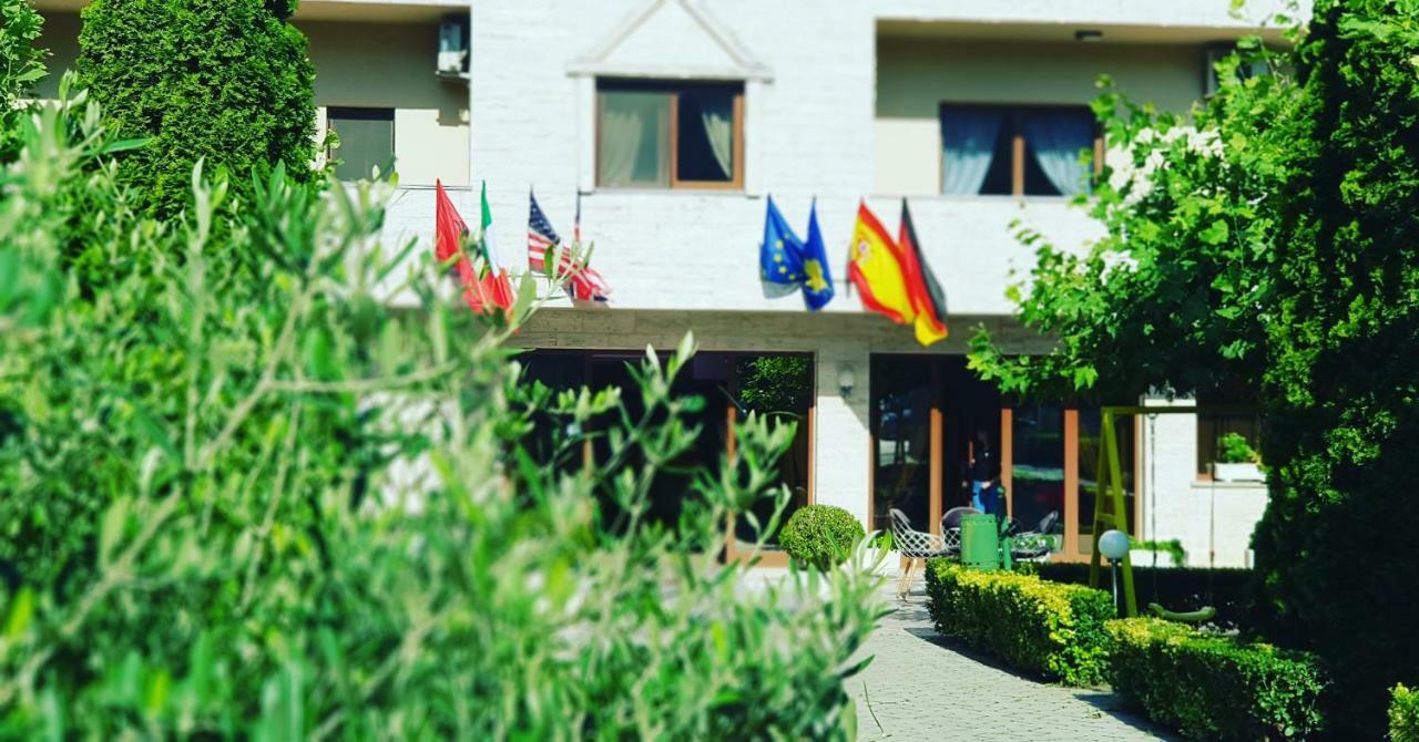 Ambasador Garden 4* Lezhe