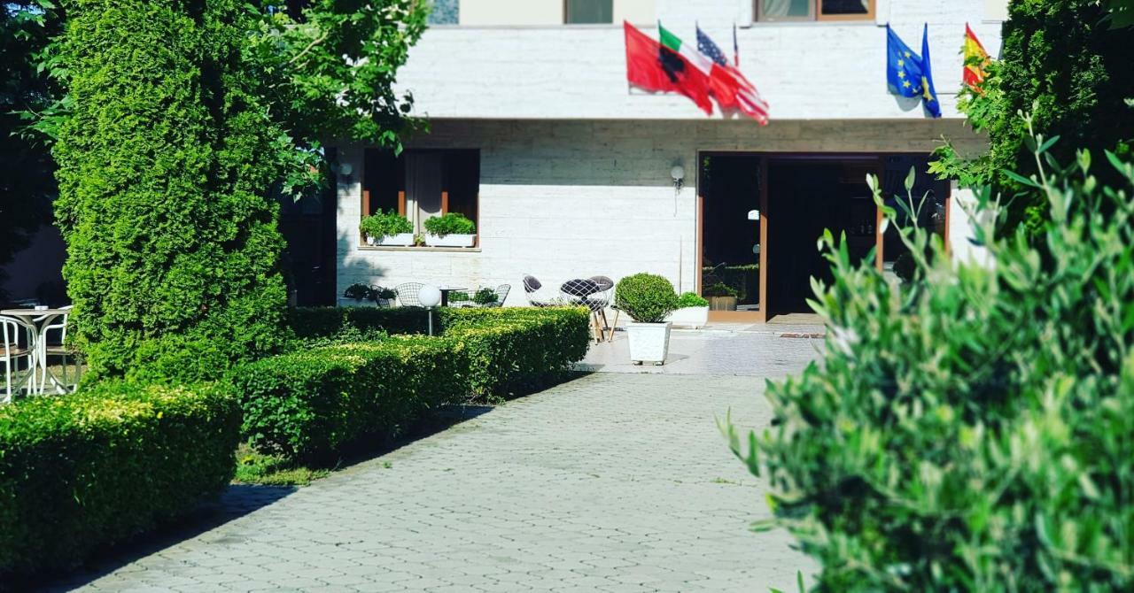 Hotel Ambasador Garden Lezhe