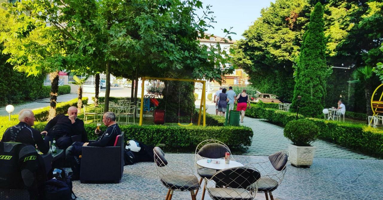 Ambasador Garden 4*